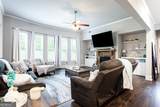 496 Genesee Point - Photo 8