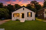 2300 Dauphine Street - Photo 1
