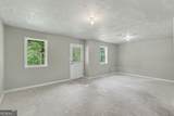 8550 Lakemeadow Drive - Photo 16