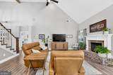 305 Preakness Way - Photo 15