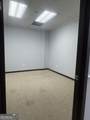302 Satellite Boulevard - Photo 14
