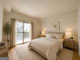 1074 Peachtree Walk - Photo 9