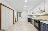 9080 Pine Tree Circle - Photo 15