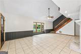 9080 Pine Tree Circle - Photo 9