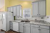 912 Village View Circle - Photo 14