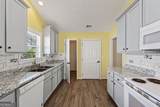 912 Village View Circle - Photo 17