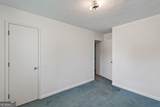 3239 Pine Springs Manor - Photo 17