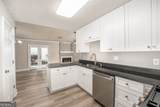 1318 Yorkshire Lane - Photo 17
