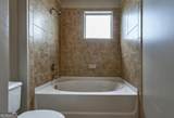 898 Oak Street - Photo 4