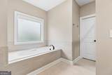1031 Greenwood Circle - Photo 37