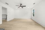 176 Llewellyn Street - Photo 16