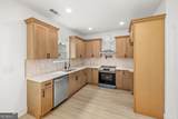 176 Llewellyn Street - Photo 6
