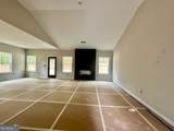 302 Lakeside Drive - Photo 3