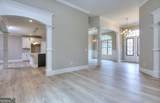2106 Lacroix Way - Photo 10