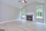 2106 Lacroix Way - Photo 11