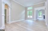 2106 Lacroix Way - Photo 8