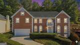 660 Belgrave - Photo 1