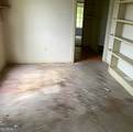 411 Stiles Road - Photo 7