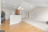 305 Hollybush Court - Photo 12