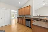 305 Hollybush Court - Photo 14