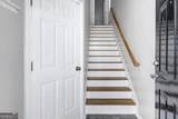 564 Fraser Street - Photo 2