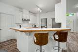 113 Stoneacre Curve - Photo 10