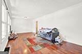 2122 Colonial Oak Way - Photo 7