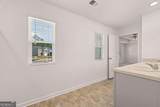 1612 Oakbrook Pond Place - Photo 20
