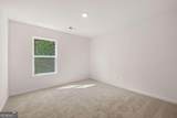 1612 Oakbrook Pond Place - Photo 40