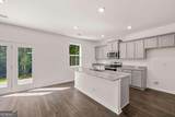 1612 Oakbrook Pond Place - Photo 8