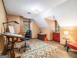 555 Breedlove Drive - Photo 17