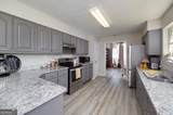 224 Vernon Walk - Photo 5