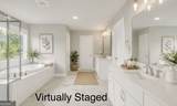 249 Fountain Oak Way - Photo 16