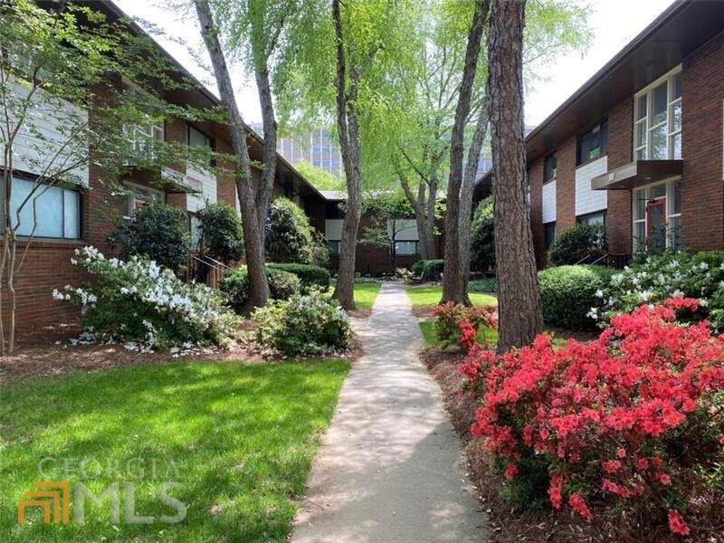 10 26th Street - Photo 1