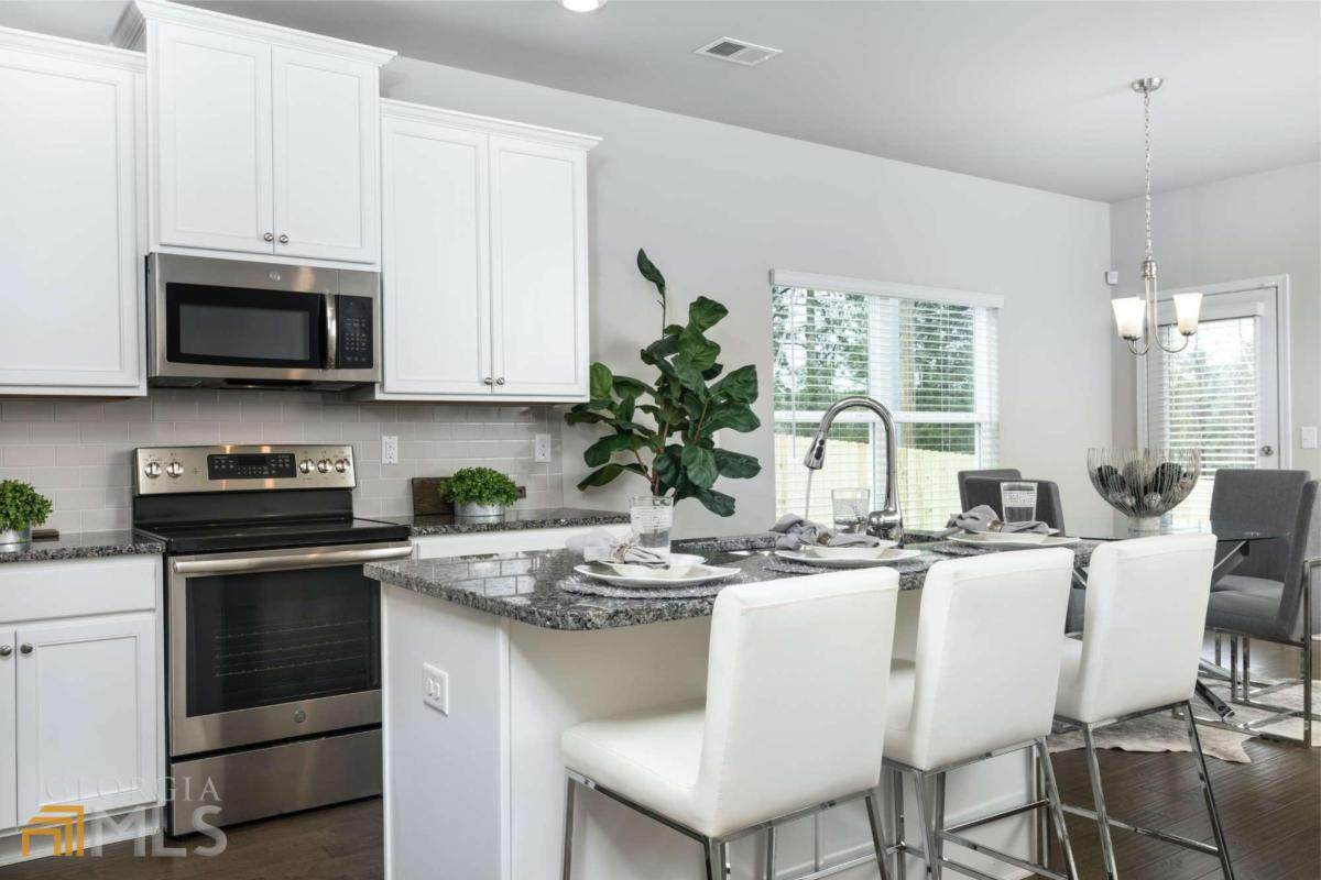 3420 Highbury Way - Photo 1