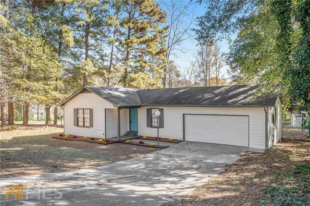 105 Lena Circle - Photo 1