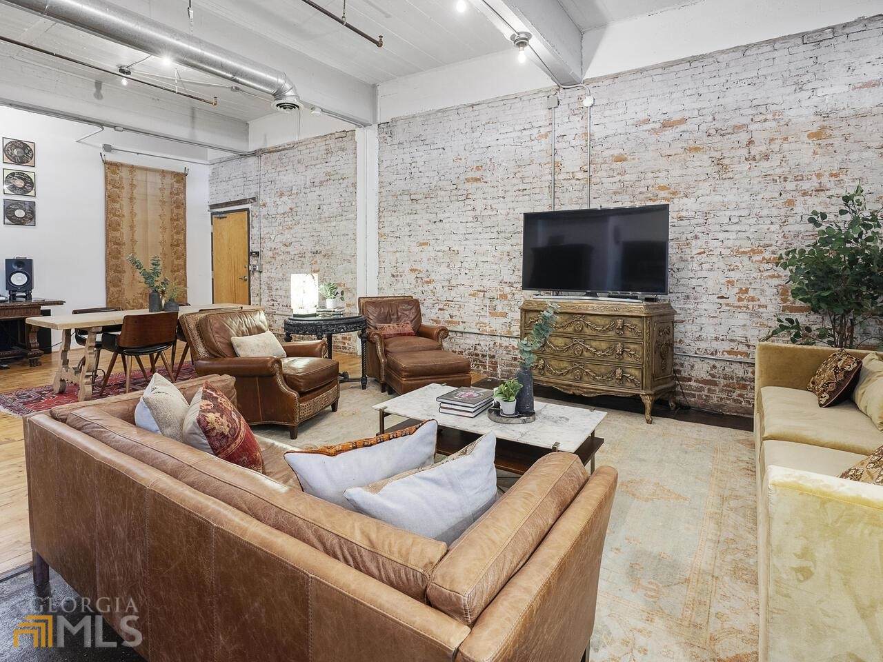 659 Auburn Ave - Photo 1