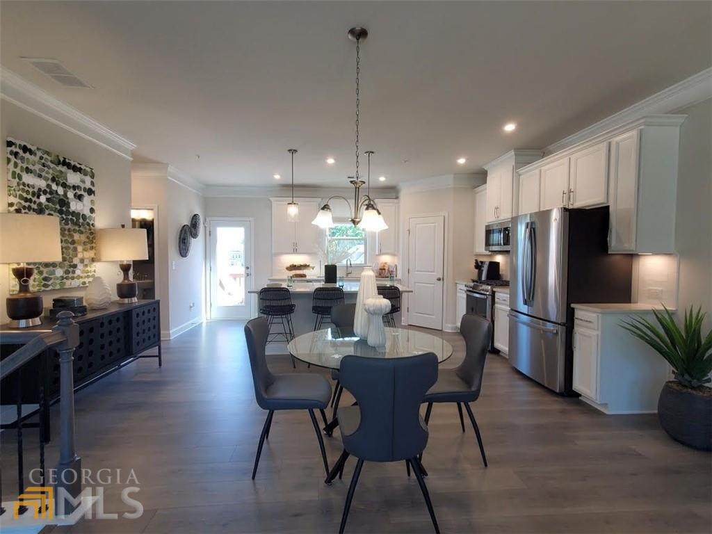 1679 Coasta Way - Photo 1