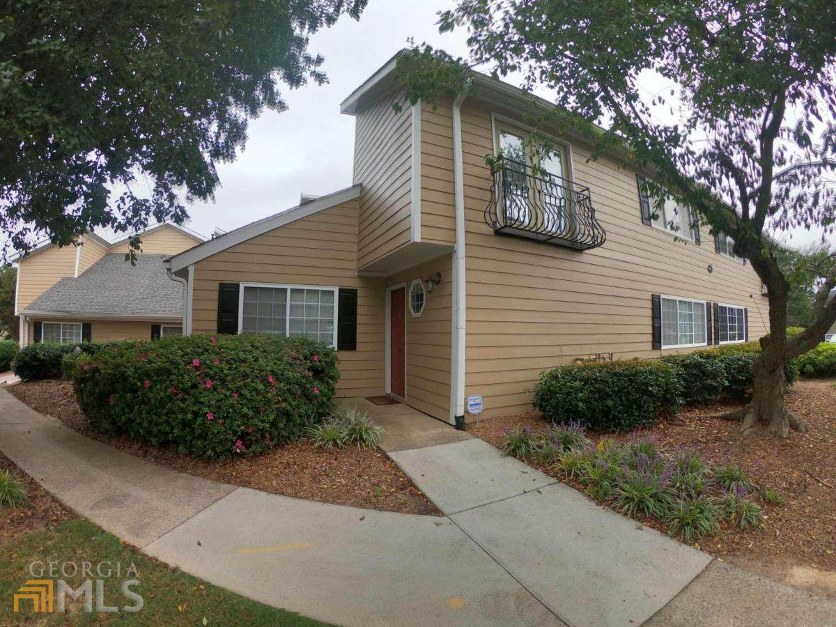 1468 Briarwood Drive - Photo 1