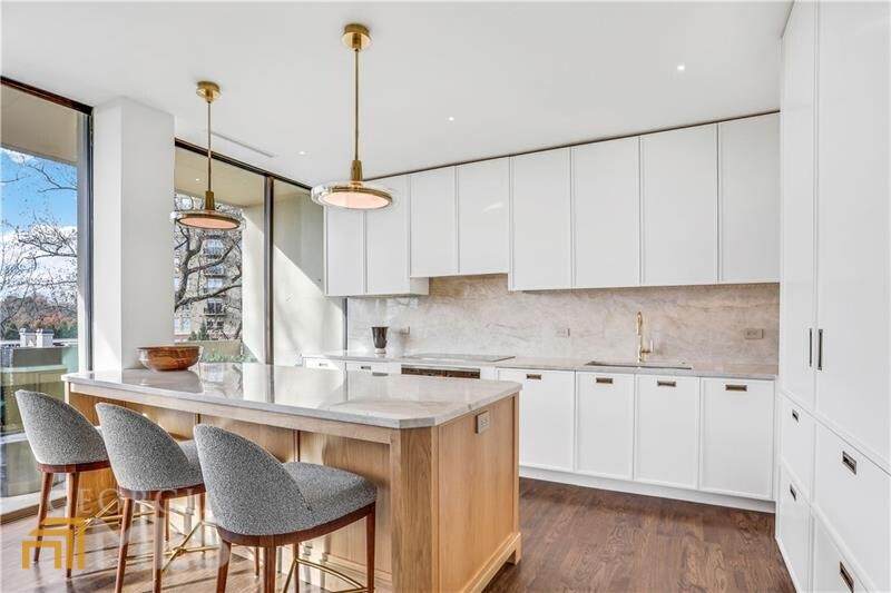 2575 Peachtree Road - Photo 1
