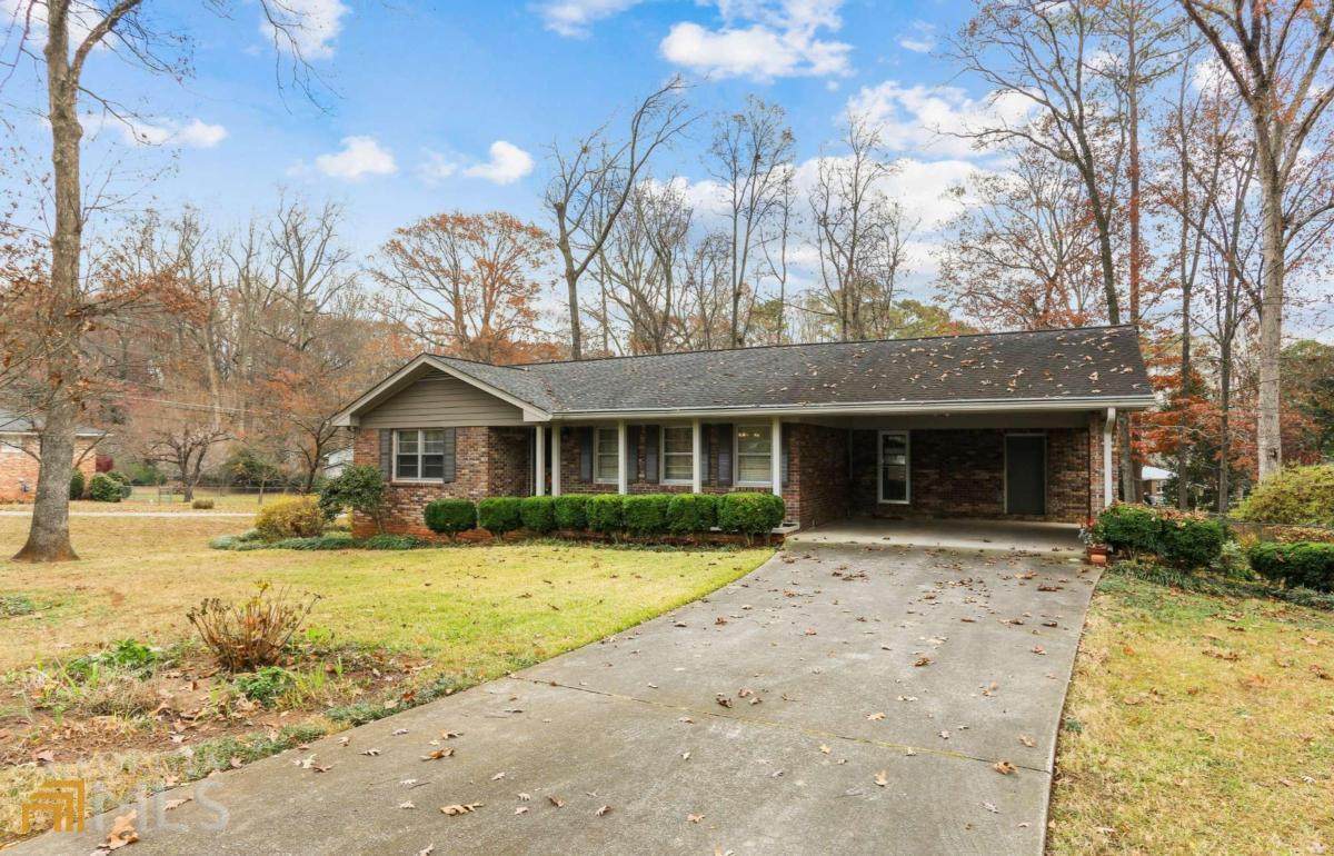 3935 Gloucester Drive - Photo 1