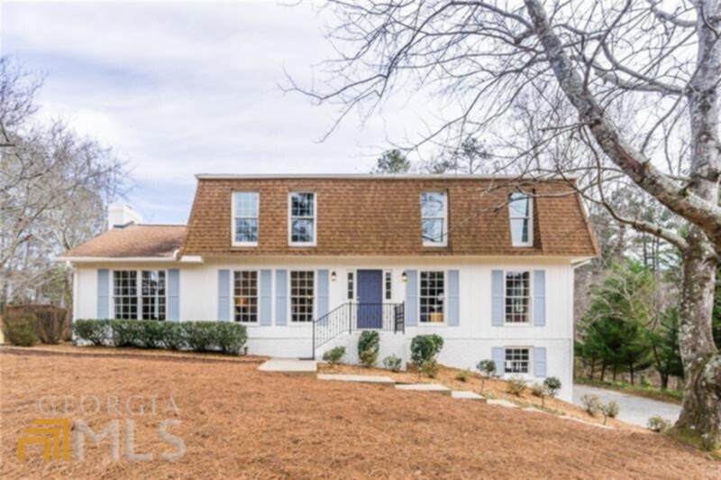 2390 Castle Lane - Photo 1