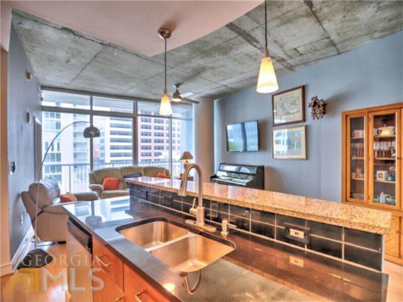 44 Peachtree Place - Photo 1
