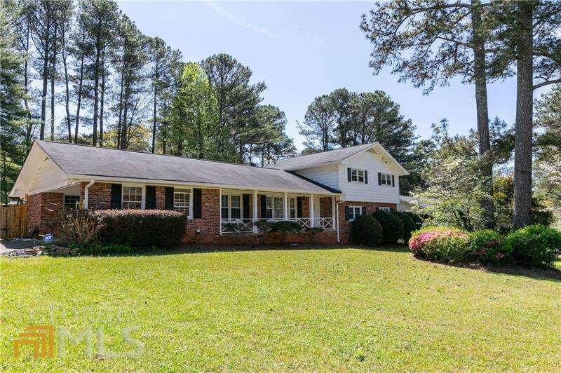 2723 Gleneagles Drive - Photo 1