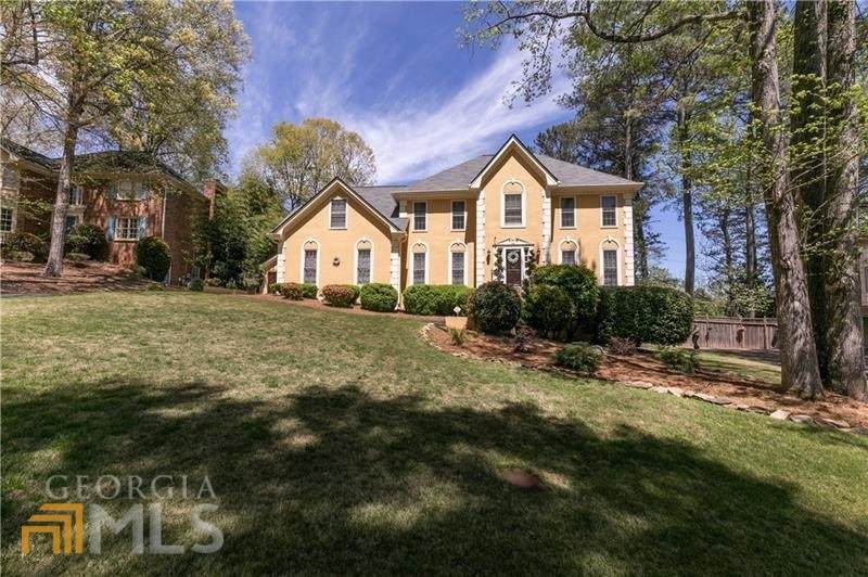 828 Valbrook Court - Photo 1