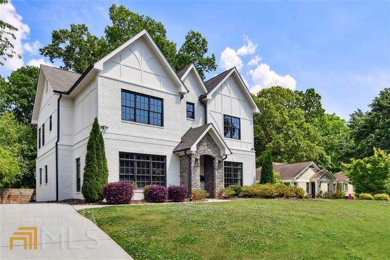 812 Stratford Road - Photo 1