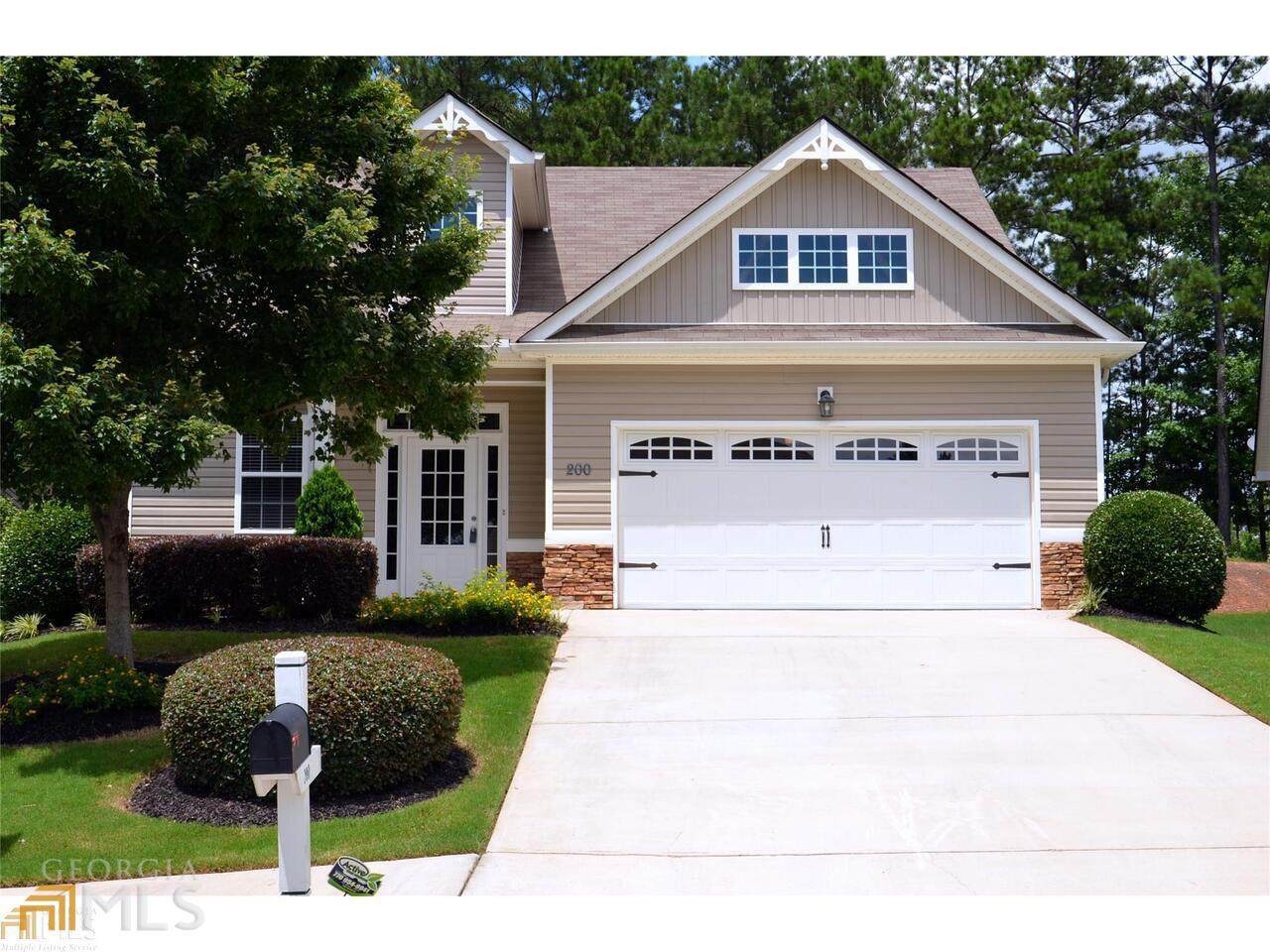 200 Greenview Drive - Photo 1