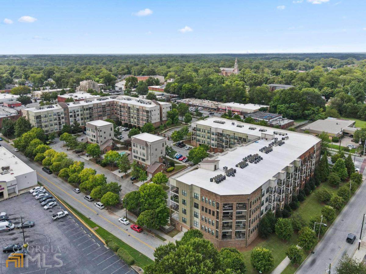 898 Oak Street - Photo 1