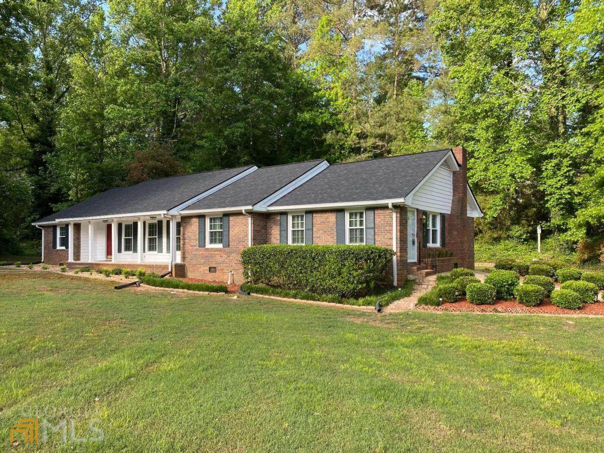 240 Edgewood Drive - Photo 1
