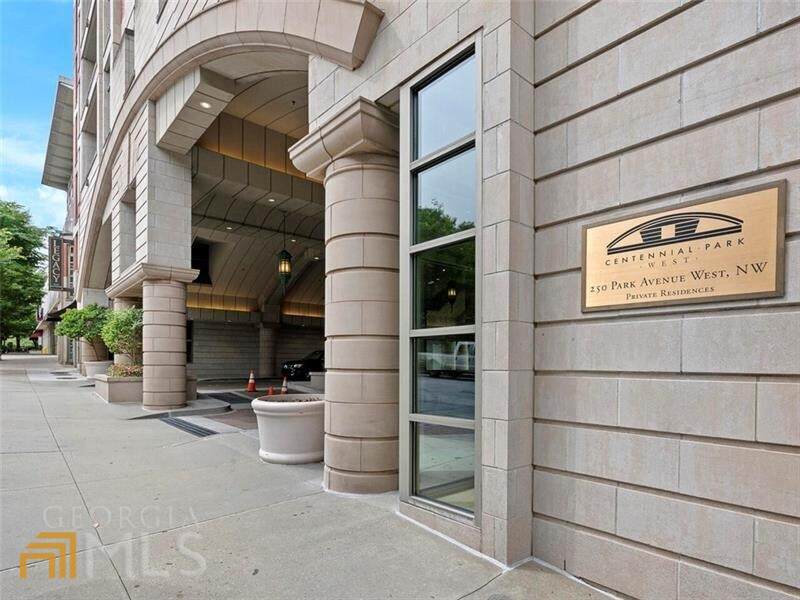 250 Park Avenue West - Photo 1